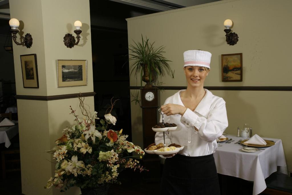 Selkirk Hotel Edmonton Ngoại thất bức ảnh