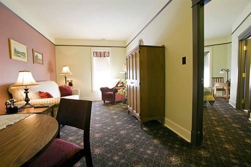 Selkirk Hotel Edmonton Ngoại thất bức ảnh